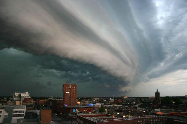 shelf cloud over city