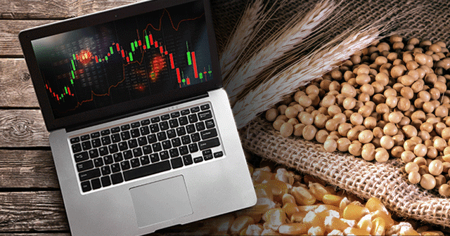 Blog header Trading laptop commodities
