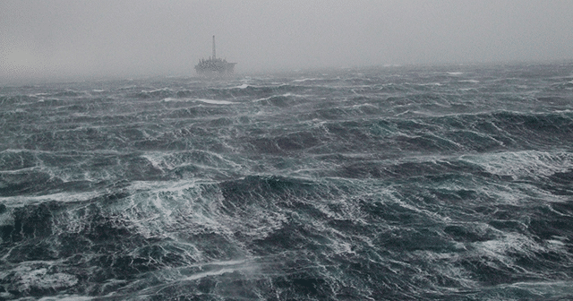 Blog header Oil platform in distance