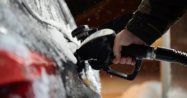 Blog header gas nozzle in winter