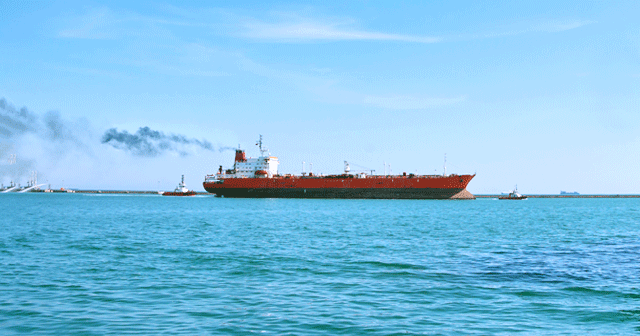 Blog header Ship with carbon emissions