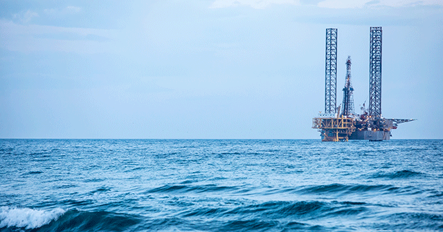 Blog header Offshore Oil Rig
