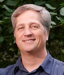 Leo Bastos